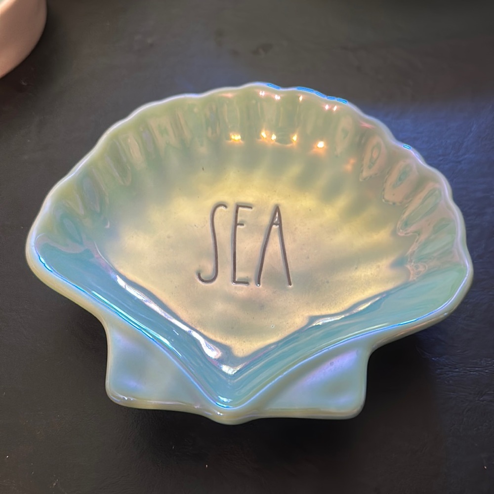 Rae Dunn “Sea” Shell Trinket Tray